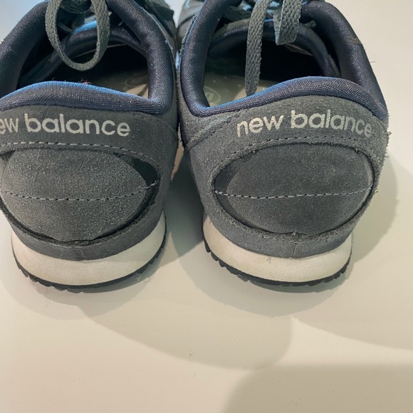 New Balance Grey Blue Suede Size 7 EUC - Picture 3 of 6